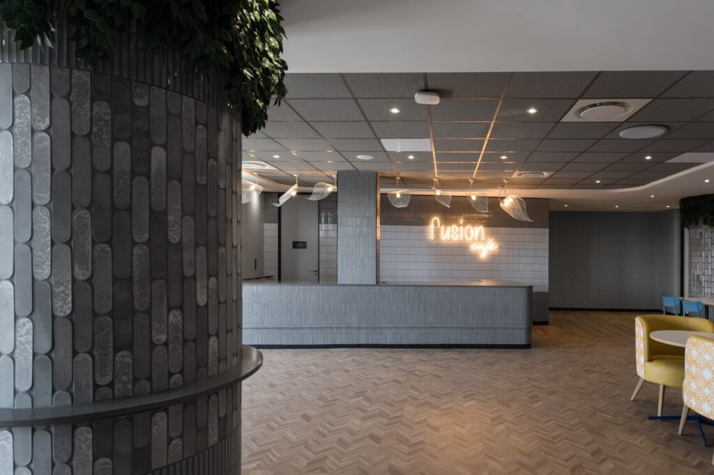 Nature’s Look Natural Oak LVT Planks